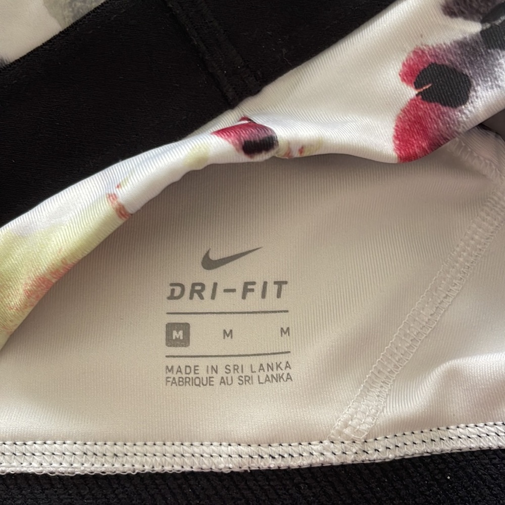 Nike Dry fit Sport Bra - Picture 6 of 7